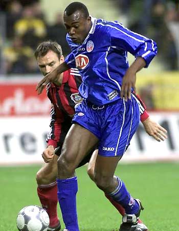 伯恩利防线 伯恩利防线